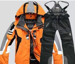 Yürüyüş kayak ceketi Men039s Yeni Moda Kampı Kayak Takım Pamuk Astar Rüzgar Geçirmez Sıcak Ceket ve Pantolon Set 2 PCS Spor Setleri Set 3515685