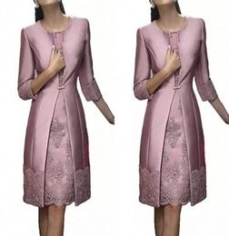 Elegant 2020 Mother of The Bride Evening Dresses with Long Jacket Sheath Knee Length Dusty Pink Siver Grey Santin and Lace Wedding1469709