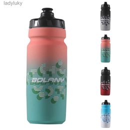 Water Bottles Cages Sports Squeeze Water Bottle 750ml Portable Bike Water Bottle Outdoor Sports Kettle For Outdoor Running CyclingL240124