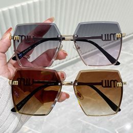 Designer Miui Miui Sunglasses 5221 Irregular Frameless Polygonal Cut Edge Sunglasses for Womens Summer Sun Protection Highend Feeling Large Face Slimming Sunglas