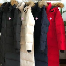 Piumino lungo d'oca Designer Spallina Piumino bianco Parka Donna Doudoune Inverno Spessa Pelliccia calda Cappotto con cappuccio Cappotto lungo con cerniera di grandi dimensioni