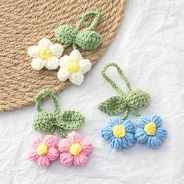 Decorative Flowers Knitted Flower Hanging Car Keyring Bag Artificial Handmade Crochet Keychain Creative Decor Accessories