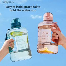Water Bottles Cages 1.5L/2L Water Bottle with Straw Large Portable Travel Bottles For Training Sport Fitness Cup with Time Scale BPA Free HOT SALEL240124