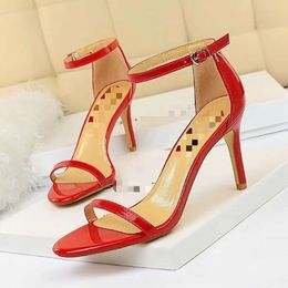 Bigtree Heels Sandalen Schuhe Klassiker Slingback Heels Damen Bigtree Schuhe Heels Sandalen Mode Strand Dickes Kleid Bigtree Schuhe Alphabet Lady Sandale High Heel 976