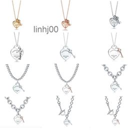 Pendant Necklaces Luxury Designe Popular S925 Sterling Silver Heart Key Gold Plated Diamond Necklace Love Collar Chain with Box U6k3 Wh10 WH10