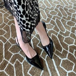 Luxury Slingback Women Heels Designer Triangle Pumps Black Leather Pointed Dress paty Shoes Toe Sandals Slingbacks Pump White Heel Comfy Fashion Loafer Sandal