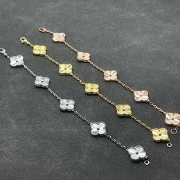 Designer Van cl-ap Fantasy Four Leaf Grass Five Flower Bracelet V Gold 18K Rose Lock Bone Chain High Version Diamond Fashion and Advanced Sense