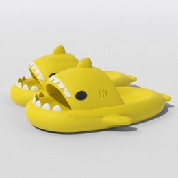 Summer Home Women Shark Slippers Anti-skid EVA Solid Colour Couple Parents Outdoor Cool Indoor Household Funny Shoes r7Hx#