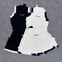 Luxury Contrast Color Women Singlet Skirt Letter Embroidered Woman Dress Set Sexy Sleeveless Knitted Tank Tops Designer Mini Skirts Black White Knits Vest Outfits