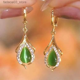 Stud 2023 New Fashion Trend Unique Design Elegant Delicate Light Luxury Zircon Green Opal Earrings Women Jewelry Party Premium Gift Q240125