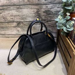 The Row Fashion Plant Tanned Cowhide Margaux 10 Tote Bag Commuter Versatile One Shoulder Crossbody Bag Handbag 240125