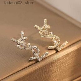 Stud 18K Gold Plated Austrian Crystal Letter Stud Earrings for Women European and USA Popular Simple Designer Earrings Wedding Bride Jewellery Gift Q240125