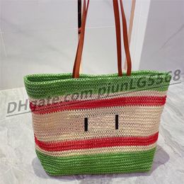 Celebrity runway model straw bag latest design simple and practical designer women's handbag 2021 wallet designed for young g2444