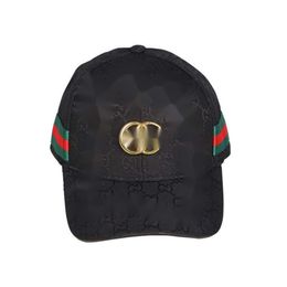 G Cap Tasarımcı Üst kaliteli şapka cimri brim tarzı minimalist beyzbol şapkası küçük harflerle yüksek kaliteli erkek ve kadın dört sezon kapağı