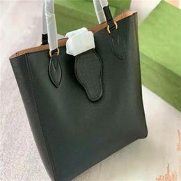 Top Quality Designer Women Shopping Totes Pure Colour Double Metallic Letter Hanrdware Buckle Handbags Genuine Calf Leather Composi279N