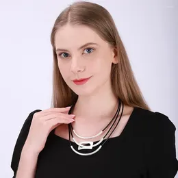 Bow Ties Personalized Exaggerated Style Heavy Industry Multi-layer Neutral Clavicle Chain Metal Creative Jewelry