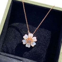Van-Clef & Arpes Pendant Necklace Designer Luxury Fashion Women Original Quality Flower 925 Sterling Silver Plated 18K Gold White Shell Sunflower Six Petal