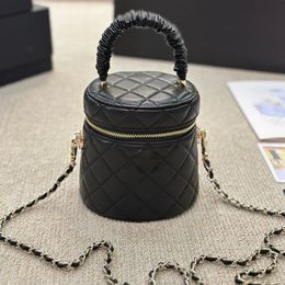 Luxury Designer toiletry bag strap Womens makeup Shoulder cosmetic bags lady Clutch Bags top real Leather Purse tote hand bag Chain Bag High Texture Classics Totes