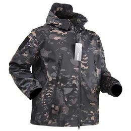 Men's Jackets Winter Military Fleece Jacket Men Soft shell Tactical Waterproof US Army Camouflage Coat Airsoft Clothing Multicam Windbreakers J240125