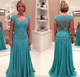 2024 Turquoise Lace Mother of the Bride Dresses Chiffon Mermaid Moms Gowns V-Neck Cap Sleeve Applique Formal Evening Gowns Hot Selling