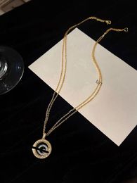 Collana asimmetrica serie M con tre diamanti singoli scorrevoli, design classico da donna, gioielli, festa, matrimonio, amante di lusso, regalo