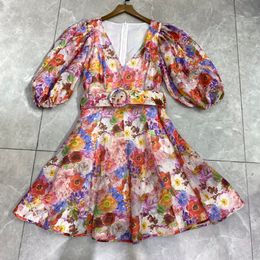 Tasarımcılar için Tasarım İlkbahar / Yaz Paris Moda Baskılı Patchwork Elbise Retro Kabarcık Kol Kısa Elbise