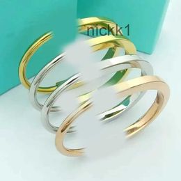 Designer Bracelet u Lock Smooth Bracelets Fashion Gold Material Half Diamond Lock Bracelet Couples 925 Silver KRIB