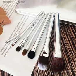 Makeup Brushes BB Series Silver 6pcs Makeup Brushes Set Foundation Loose Powder Concealer Eyeshadow Brush Cosmaetic Tools For Beauty Q240126