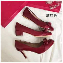 Shallow Round Head Medium Heel Single Shoes Patent Leather Bow Knot Women's Shoes Thick Heel Spring Red Bride's Shoes 240118