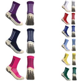 Sports Socks New Sports Soccer Socks Cotton Football Men Grip Socks Sweat-absorbing Odor-proof Anti Slip Football Thickening Sports Run Sock YQ240126