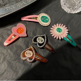 New heart sunflower Colourful hair clip Designer Luxury Barrettes girls Sweet and lovely Hairpin With Correct Logo Side Hair Clip online celebrity Barrettes J12224