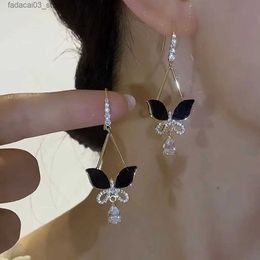 Stud New Fashion Trend Unique Design Elegant Exquisite Zircon Black Butterfly Earrings For Women Jewellery Wedding Party Premium Gift Q240129