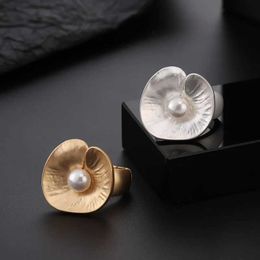 Band Rings Vintage Rings for Women Trending Products Jewelry Beautiful Flower Shape White Pearl Gothic Promise Accessories 240125