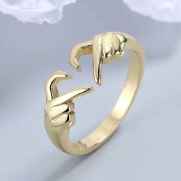 Band Rings HI MAN French Fashion Personality Hand Heart Love Ring Women Sweet Romantic Proposal Banquet Jewellery Accessories 240125