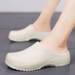 Man Water Proof Chef Shoe Couples Garden Clog Women White Comfortable Slippers for Pet Workers Outdoor Fishing Shoes
