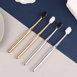 Toothbrush Luxury Soft Toothbrush Men Women Adult Tooth Brush Gold Silver Dental Brushes Elegance Gentle Toothbrushes Drop ShippingL2401