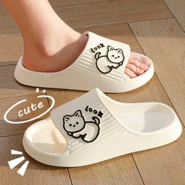 Slippers Cute Cat Women Slippers Home Sandals Bear Cartoon Flip Flops Beach Men Summer 2023 Couple Unisex No-Slip Slides Soft Sole ShoesL2401