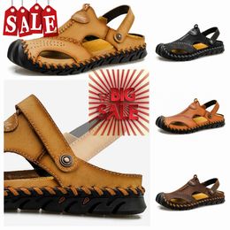 Designers high-quality mens womens outdoor sandals flat bottomed sandals strap slippers leather flip flops womens beach shoes