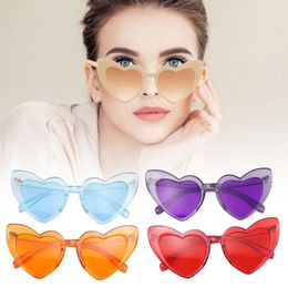 Outdoor Eyewear Women's Accessories Clout Goggle Women UV400 Protection Heart-Shaped Sunglasses Vintage