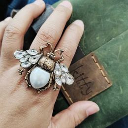 Bandringe Vintage Statement Crystal Pearl Bees Ringe für verstellbare Finger -Juwelier von Frauen 240125