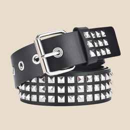 Belts 2024 Square Bead Rivet Belt Metal Pyramid Men And Women Punk Hardware Jeans Designer Woman