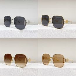 Metal full frame luxury sunglasses women fashion show sunglass ladies charming lentes de sol hollowing out letter sun glasses sunscreen travel hj053