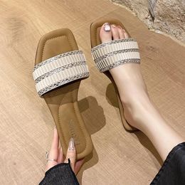 Slippers Women Luxury Crystal Flats Beach Shoes Dress Summer Sandals Designer 2024 Walking Flip Flops Casual Slides Mujer