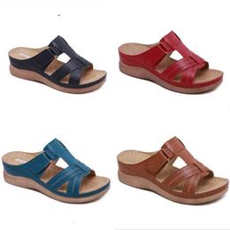 Slippers 2021 Summer Women Wedge Sandals Premium Orthopedic Open Toe Sandals Vintage Anti-Slip Leather Casual Female Platform Retro ShoesL2401