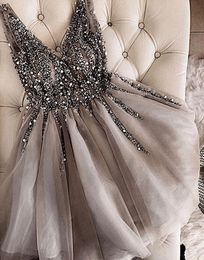 2024 Fashion Grey Short Prom Party Dress V-Neck Sparkles Sequins Beading Tulle Evening Formal Gowns Birthday Wear Robe De Soiree Vestidos De Fiesta