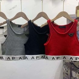 Women Undershirt Designer Vest Womens Fashion Metal Triangle Graphic Knit Camisole Sleeveless Top Casual Solid Colour Short Slim Design Outerwear