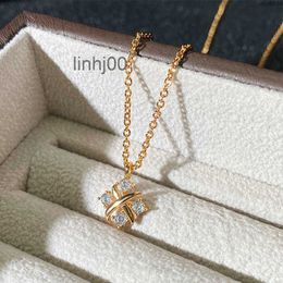 Pendant Necklaces Family New t Cross Xshaped Gold Diamond Necklace for Womens Light Luxury Edition Simple and Small Four Claw Diamon 6ndb 7vbo 7VBO