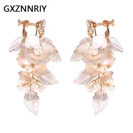 Charm Metal Flower Leaf Pearl Clip on Earrings for Women Accessories Fashion Bridal Gold Drop Earring Party Jewellery Prom Gift