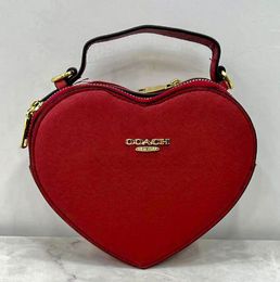 Coachshoulder Bag Sacoche Heart Bag Strap Leather Purse Luxurys Handbag Pink Designer Shoulder Bag Top Handle Strawberry Crossbody Clutch Denim City Tote Bags 414