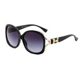 Trend Tea Sunglasses for women designer famous glasses frame classic design gold symbol on temples Modern fashion show matches any299R